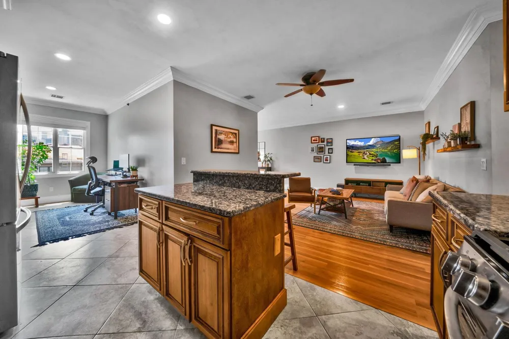 5 GRAND ST Weehawken, NJ 07086