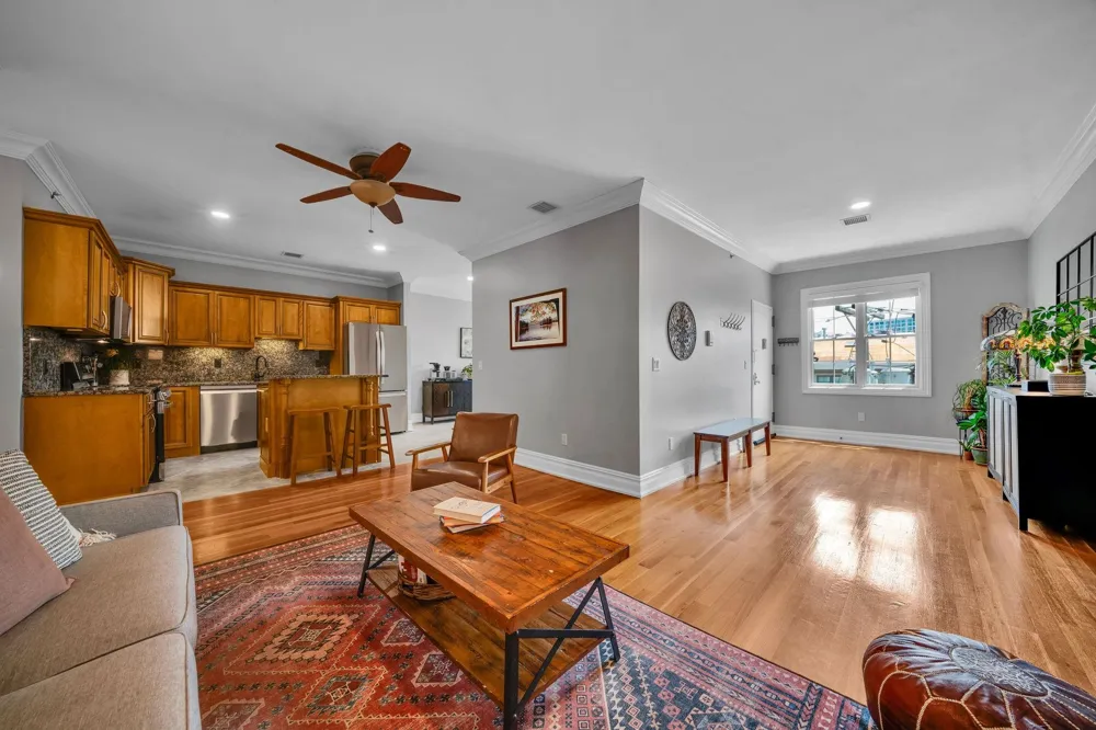 5 GRAND ST Weehawken, NJ 07086