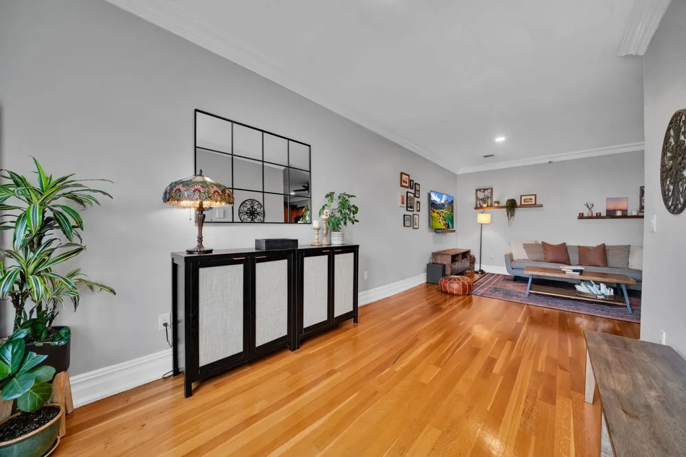 5 GRAND ST Weehawken, NJ 07086