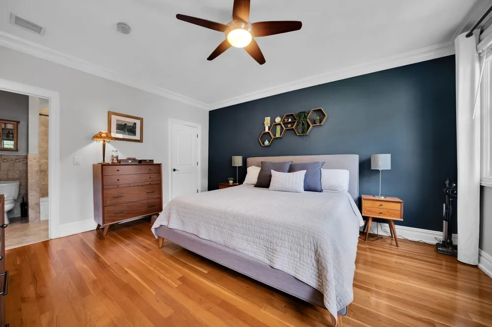 5 GRAND ST Weehawken, NJ 07086