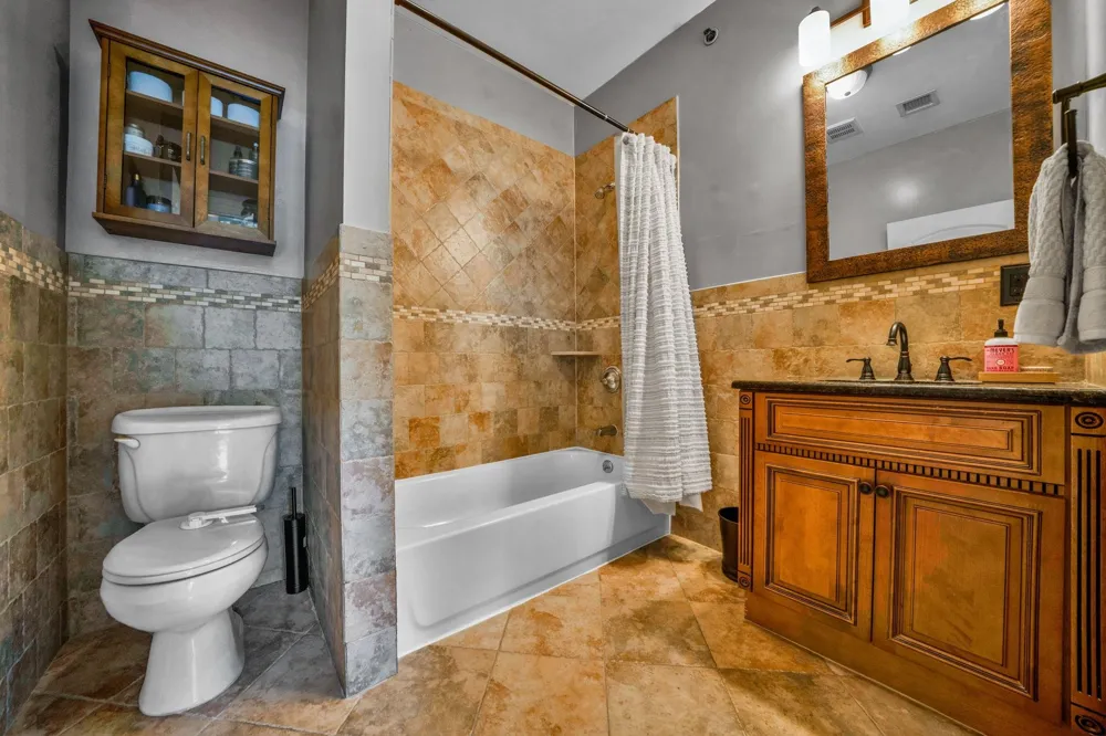 5 GRAND ST Weehawken, NJ 07086