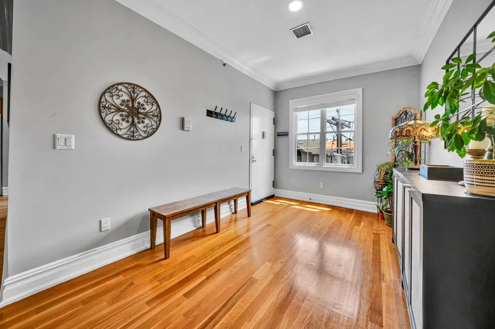 5 GRAND ST Weehawken, NJ 07086