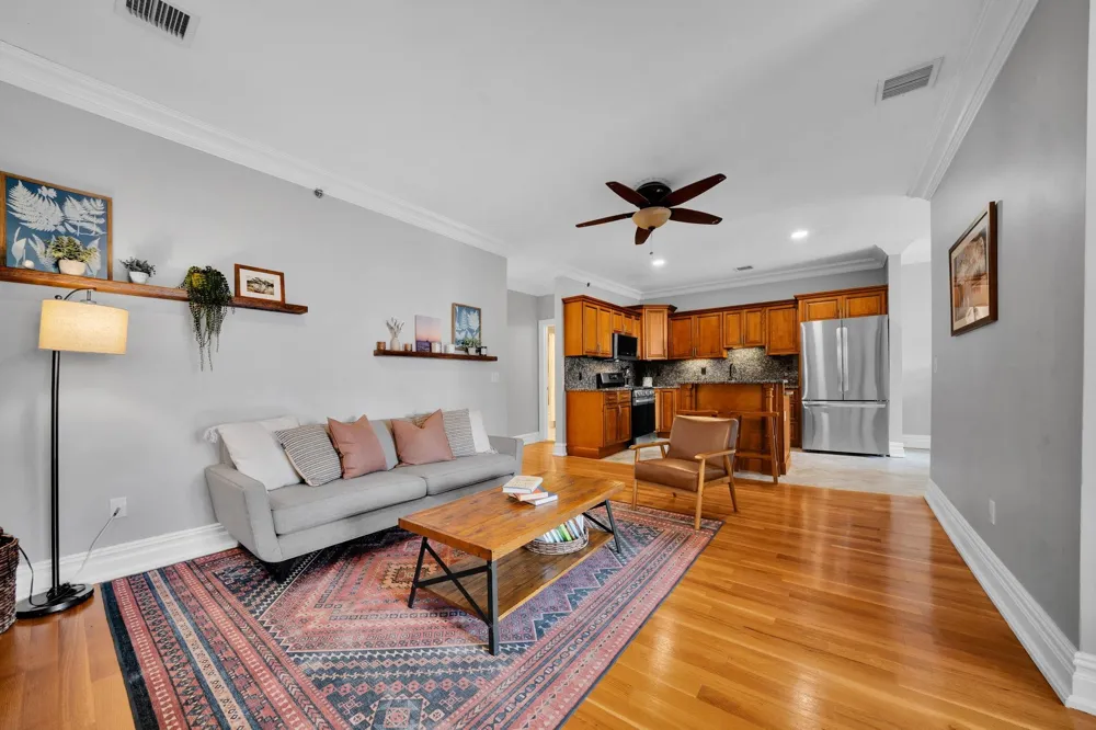 5 GRAND ST Weehawken, NJ 07086