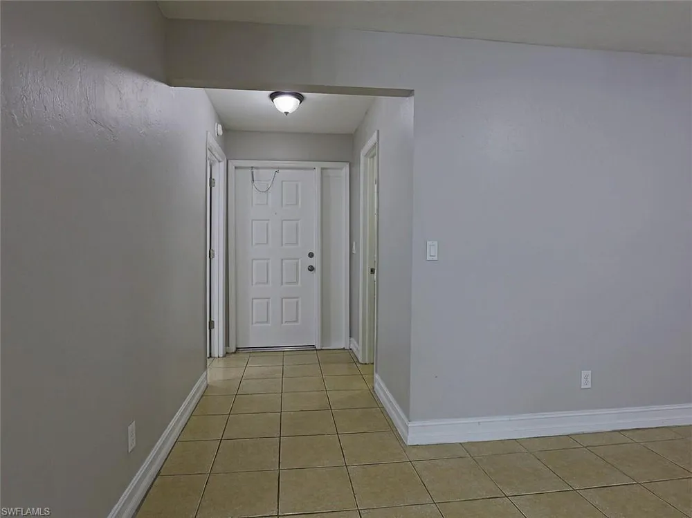 3725 Skyline Boulevard Cape Coral, FL 33914