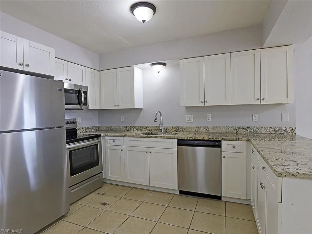 3725 Skyline Boulevard Cape Coral, FL 33914