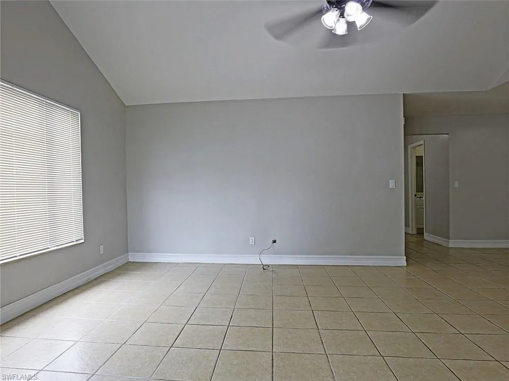 3725 Skyline Boulevard Cape Coral, FL 33914