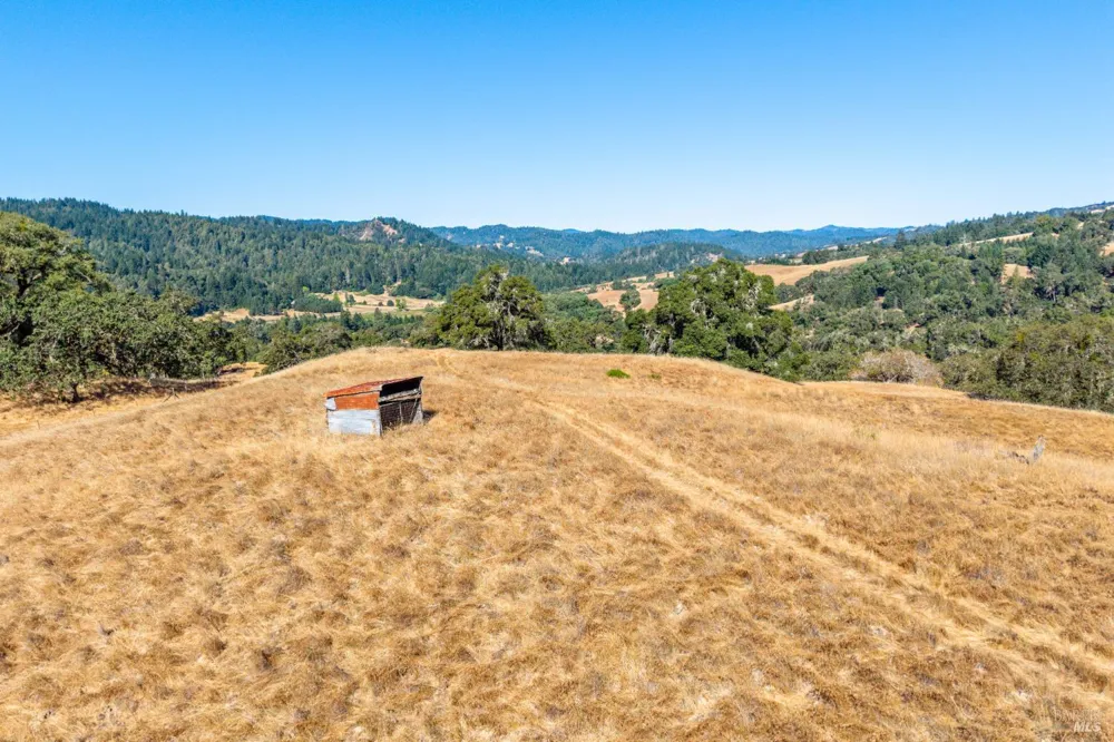 24051 Fig Tree Lane Yorkville, CA 95494
