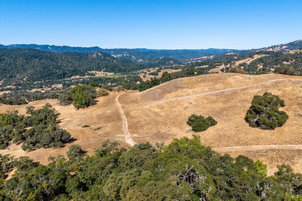24051 Fig Tree Lane Yorkville, CA 95494