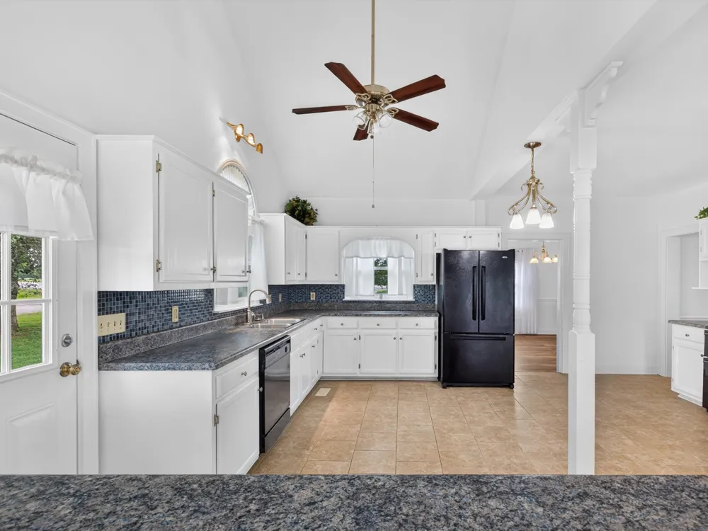 5011A Lascassas Pike Lascassas, TN 37085