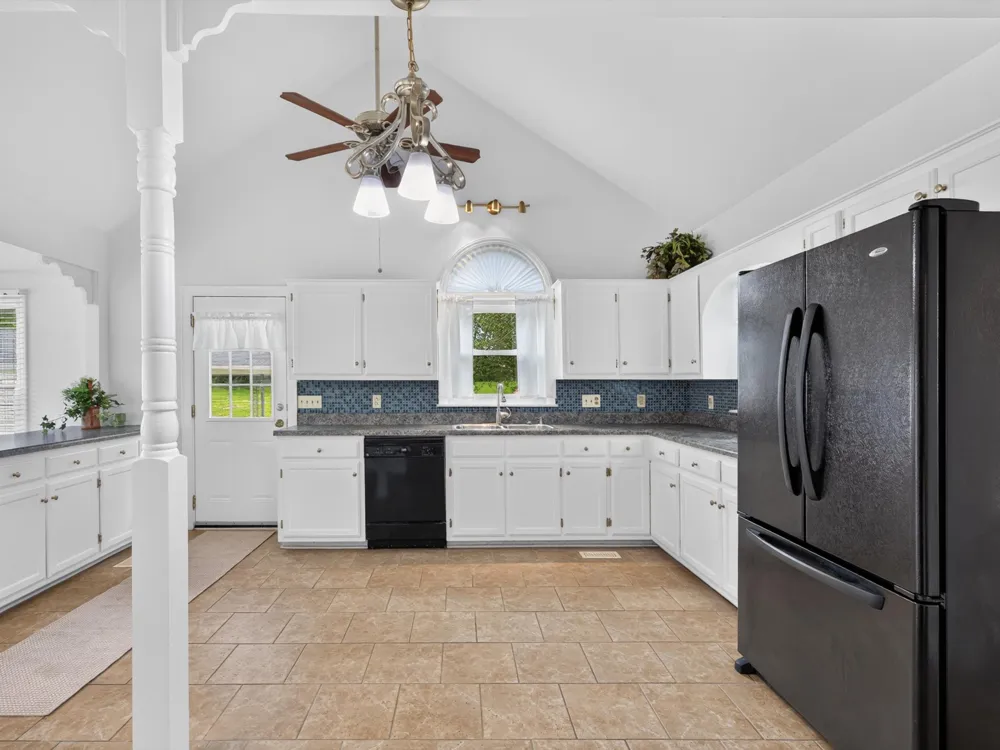 5011A Lascassas Pike Lascassas, TN 37085