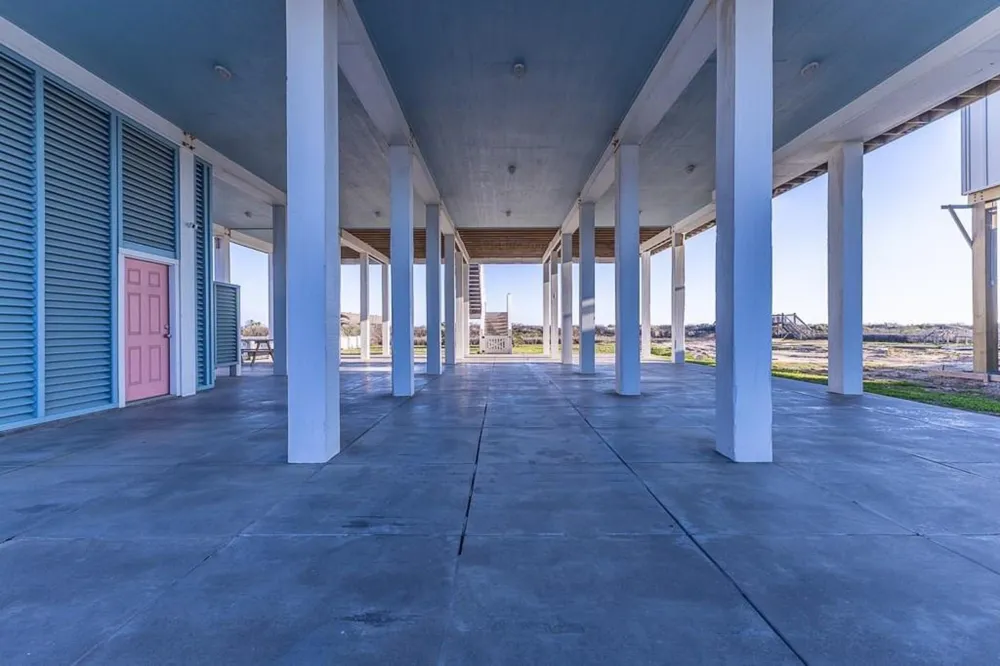 3026 Copacabana Drive Crystal Beach, TX 77650