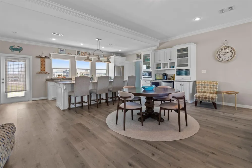 3026 Copacabana Drive Crystal Beach, TX 77650