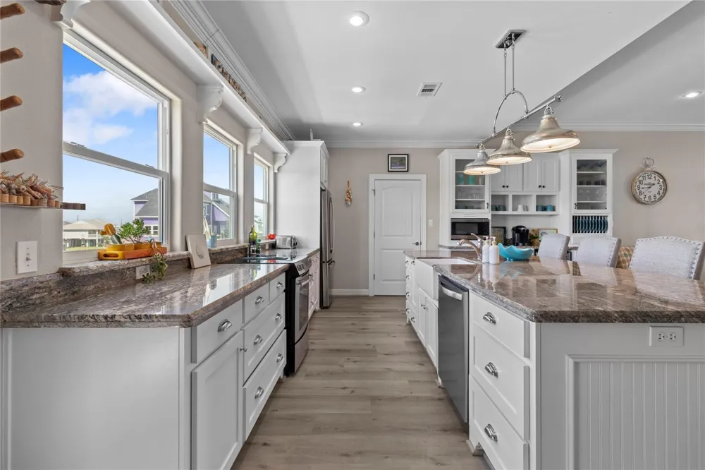 3026 Copacabana Drive Crystal Beach, TX 77650