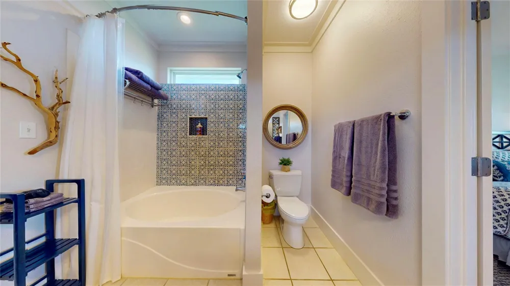 708 Cameron Circle Crystal Beach, TX 77650