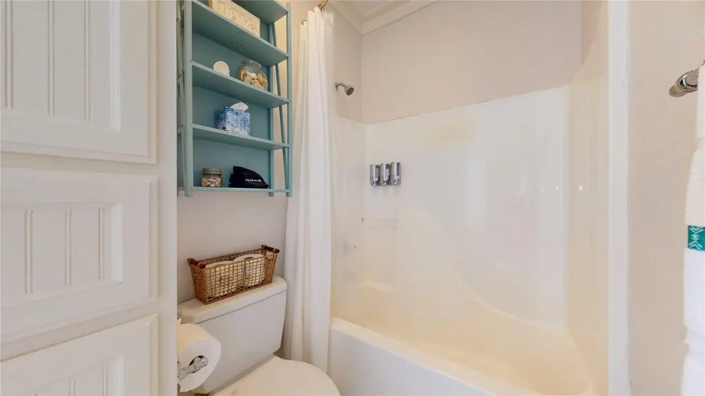 708 Cameron Circle Crystal Beach, TX 77650