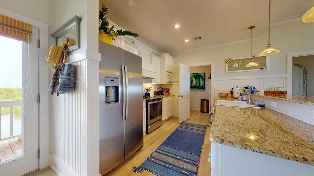 708 Cameron Circle Crystal Beach, TX 77650