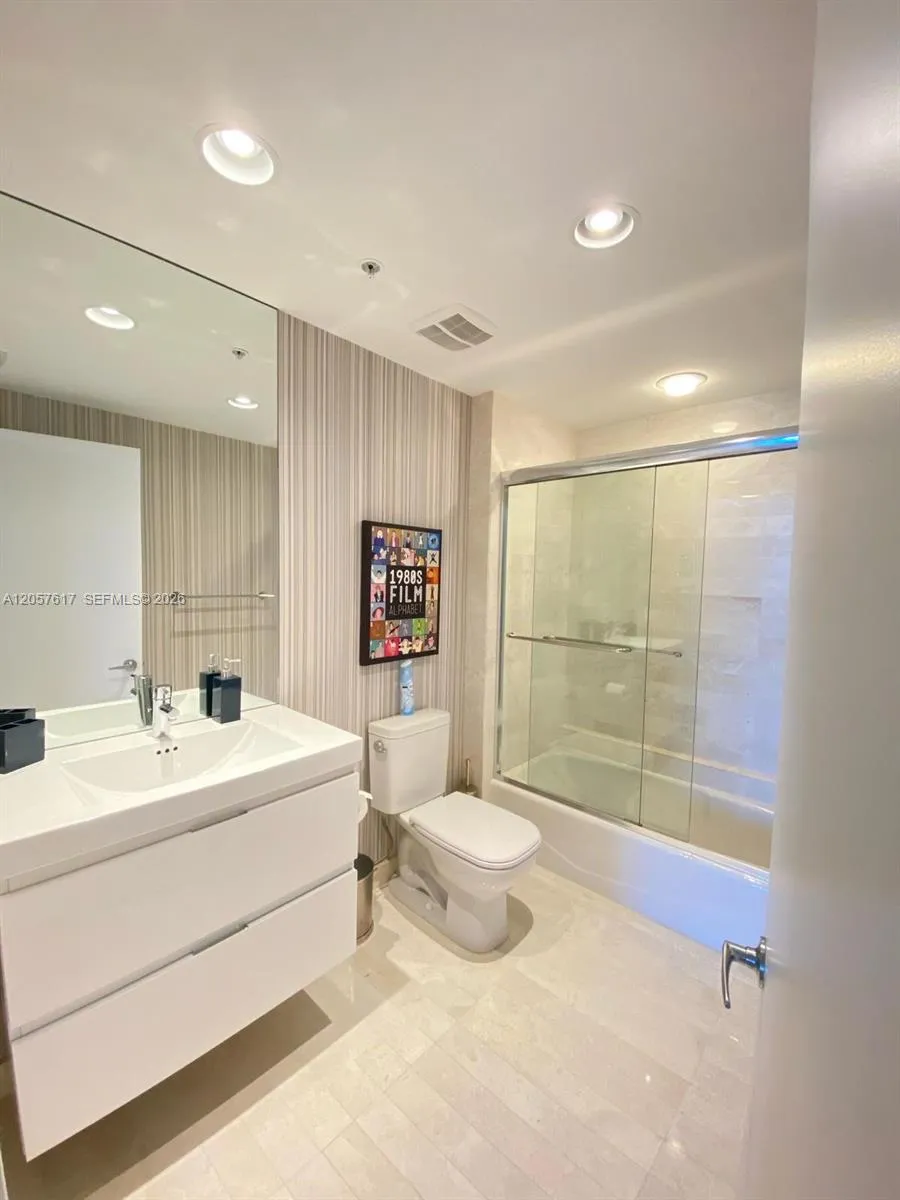 17301 Biscayne Blvd #1808 North Miami Beach, FL 33160