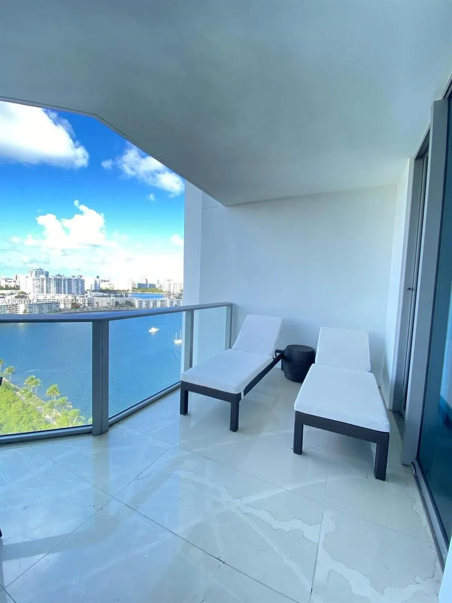 17301 Biscayne Blvd #1808 North Miami Beach, FL 33160