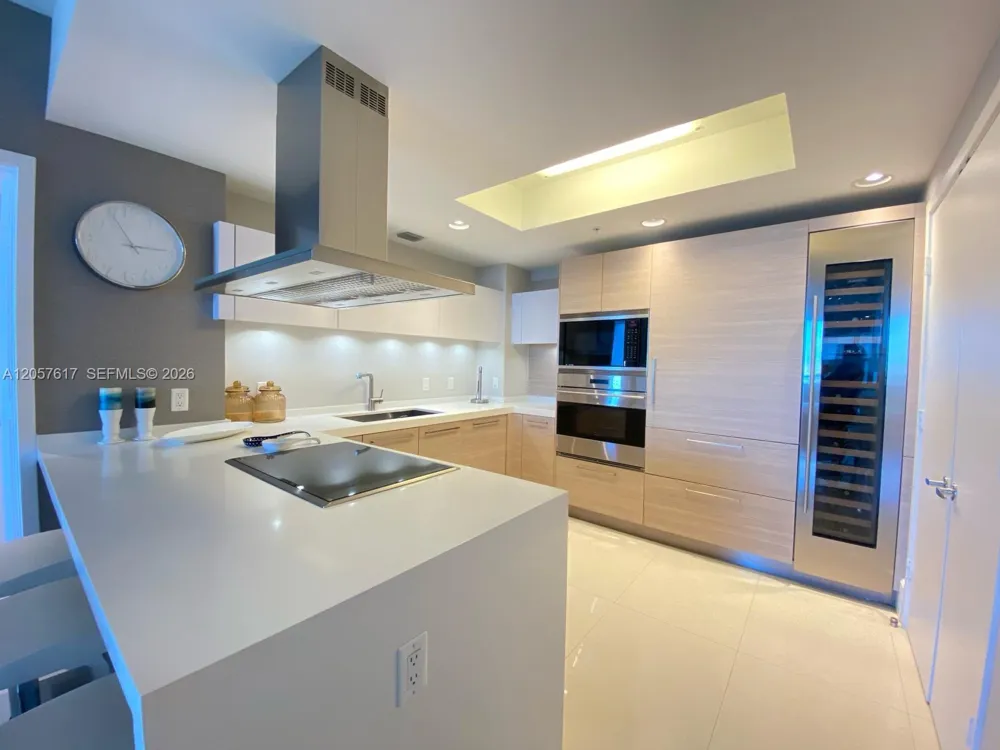 17301 Biscayne Blvd #1808 North Miami Beach, FL 33160