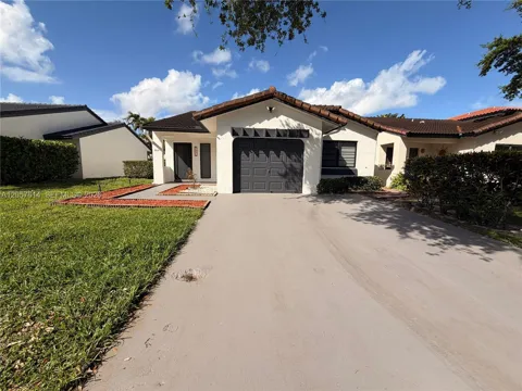 6641 NW 174th Ter #6641