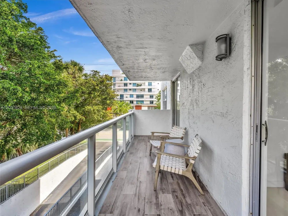 10000 W Bay Harbor Dr #201 Bay Harbor Islands, FL 33154