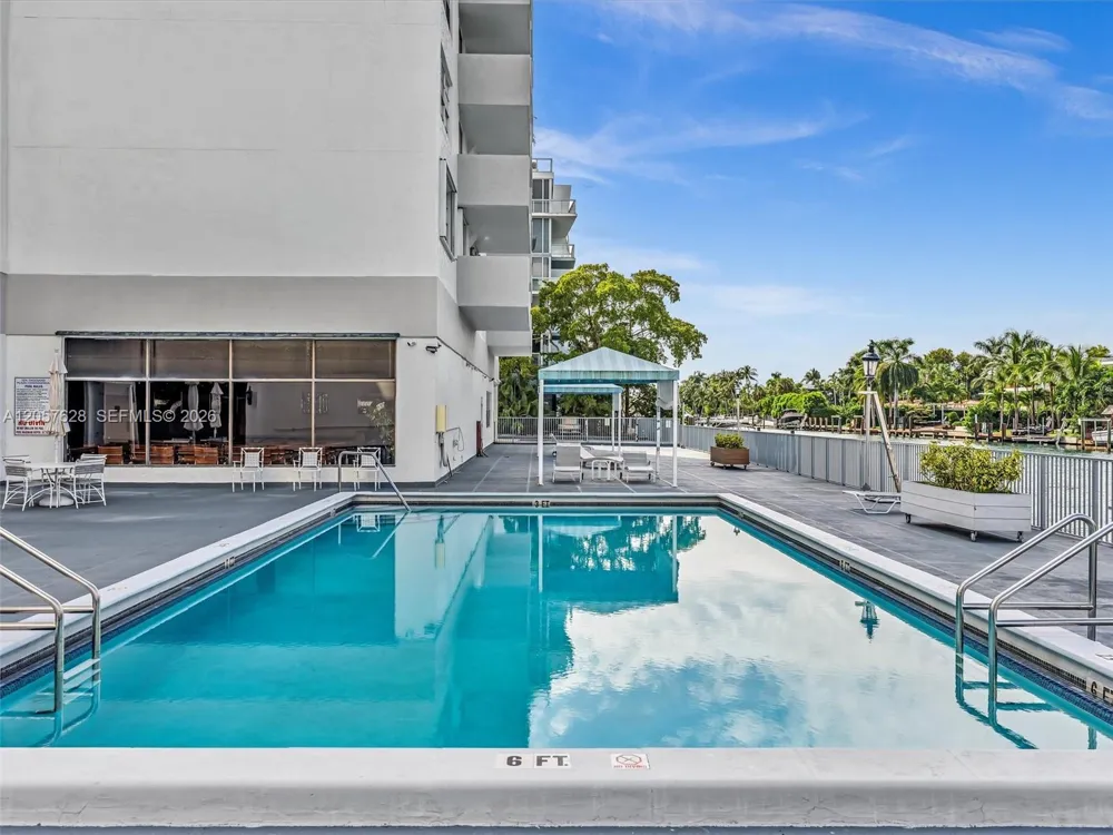 10000 W Bay Harbor Dr #201 Bay Harbor Islands, FL 33154