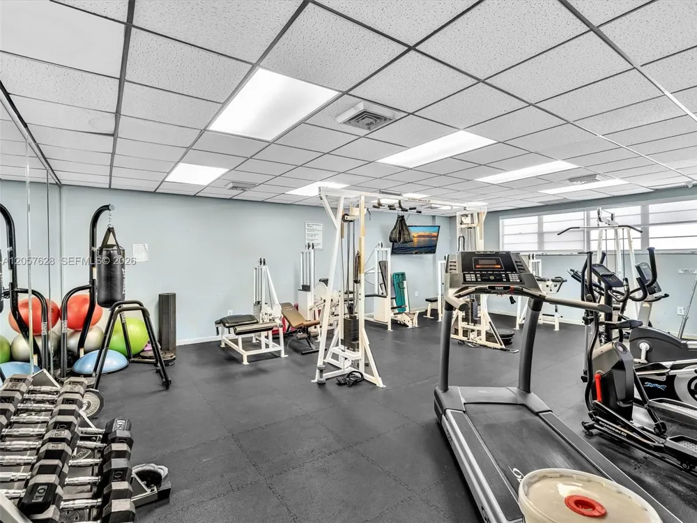 10000 W Bay Harbor Dr #201 Bay Harbor Islands, FL 33154