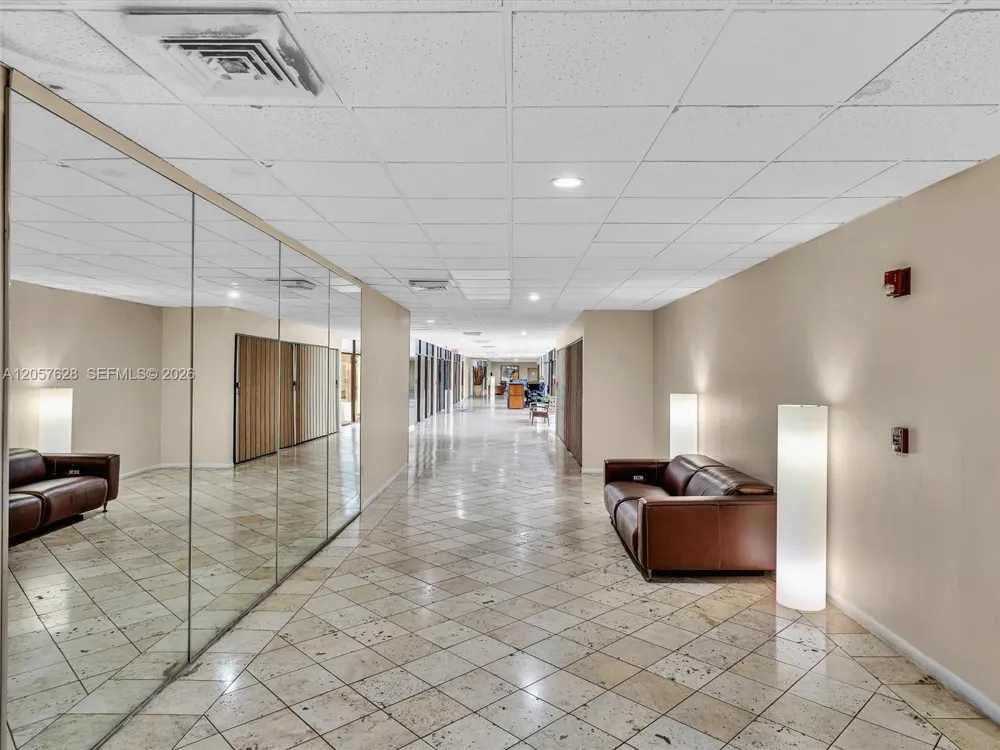 10000 W Bay Harbor Dr #201 Bay Harbor Islands, FL 33154