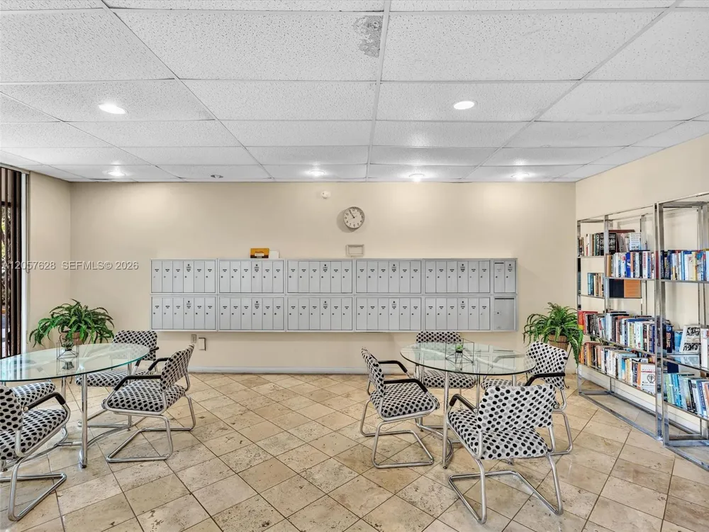 10000 W Bay Harbor Dr #201 Bay Harbor Islands, FL 33154