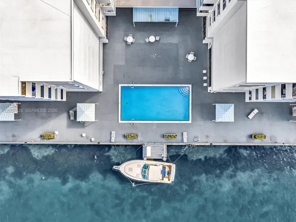 10000 W Bay Harbor Dr #201 Bay Harbor Islands, FL 33154