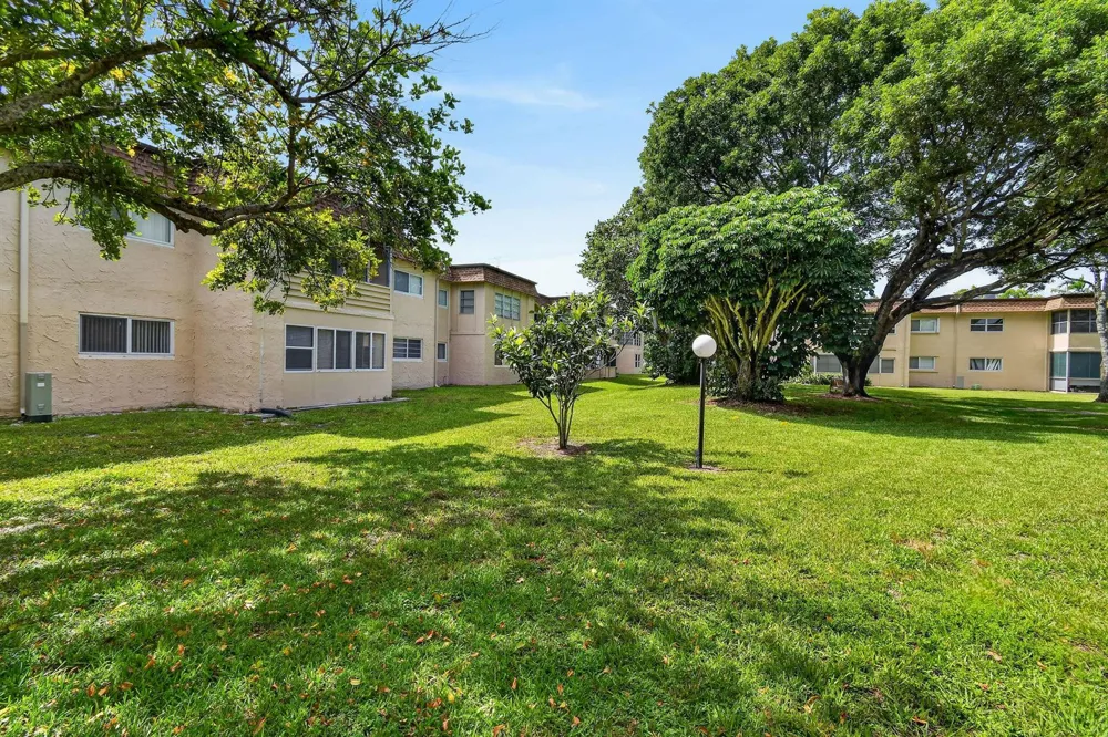 770 Lori Drive #253 Palm Springs, FL 33461
