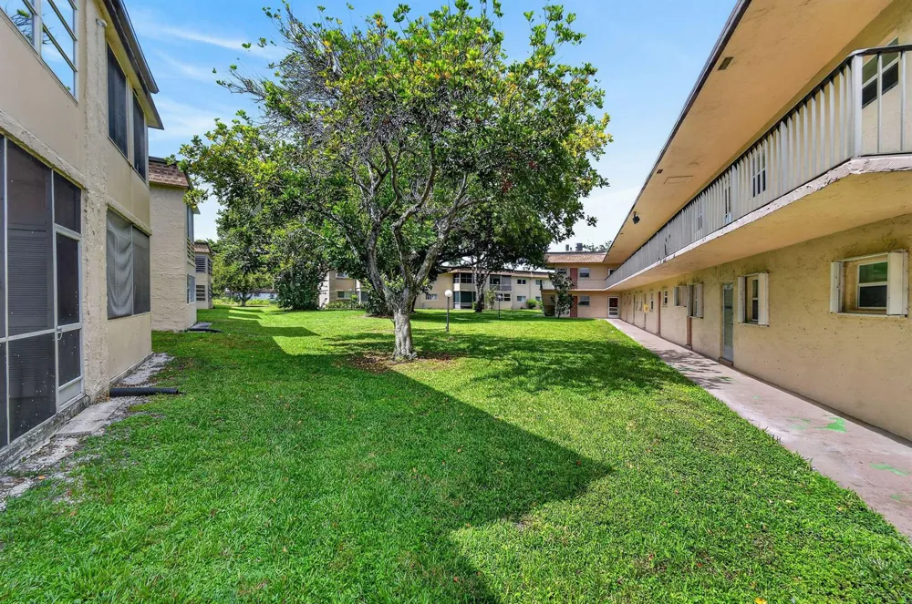 770 Lori Drive #253 Palm Springs, FL 33461