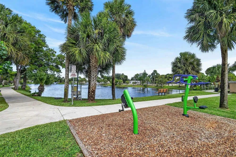 770 Lori Drive #253 Palm Springs, FL 33461