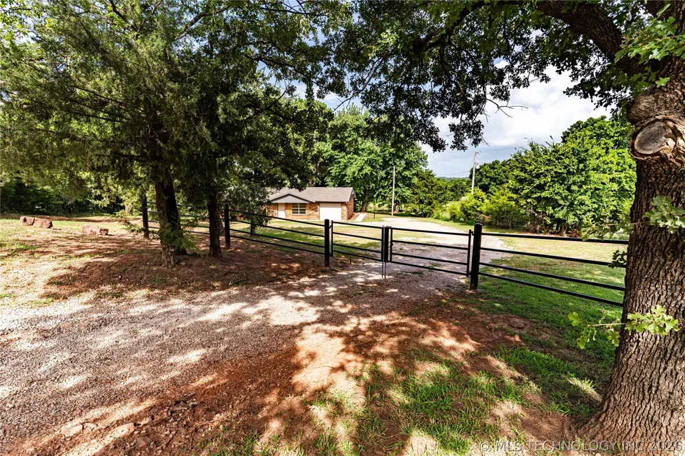 33495 S 385th West Avenue Bristow, OK 74010