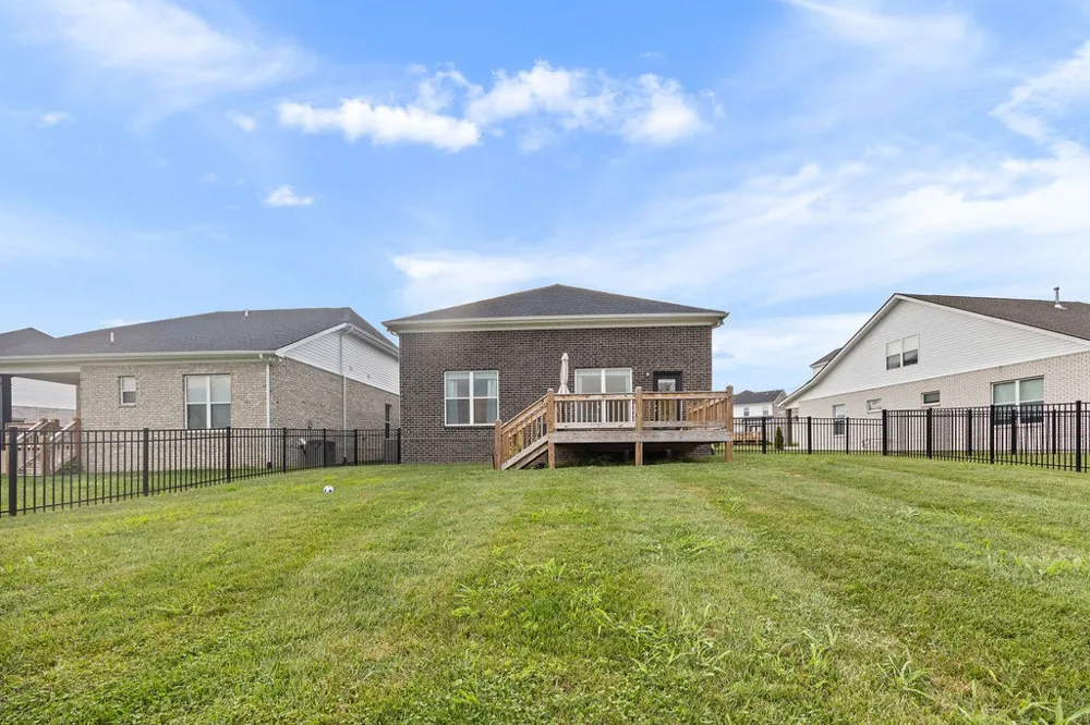 218 Hudson Dr Gallatin, TN 37066