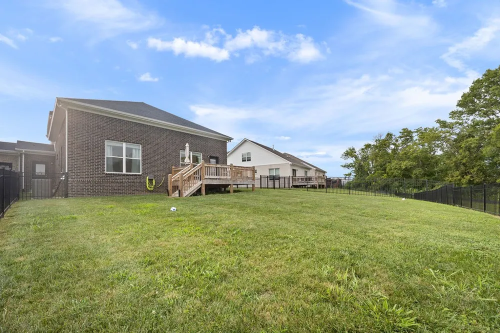 218 Hudson Dr Gallatin, TN 37066