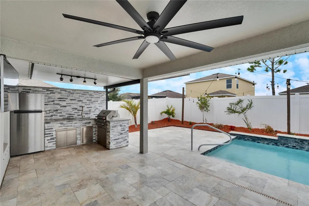 14525 SCOTTBURGH GLEN DRIVE Wimauma, FL 33598