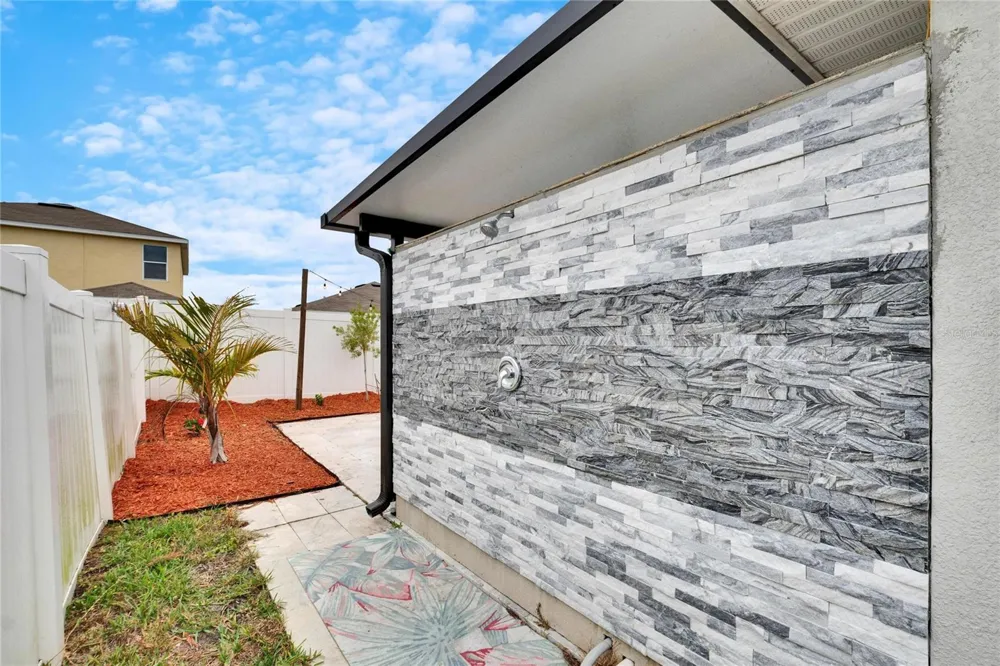 14525 SCOTTBURGH GLEN DRIVE Wimauma, FL 33598