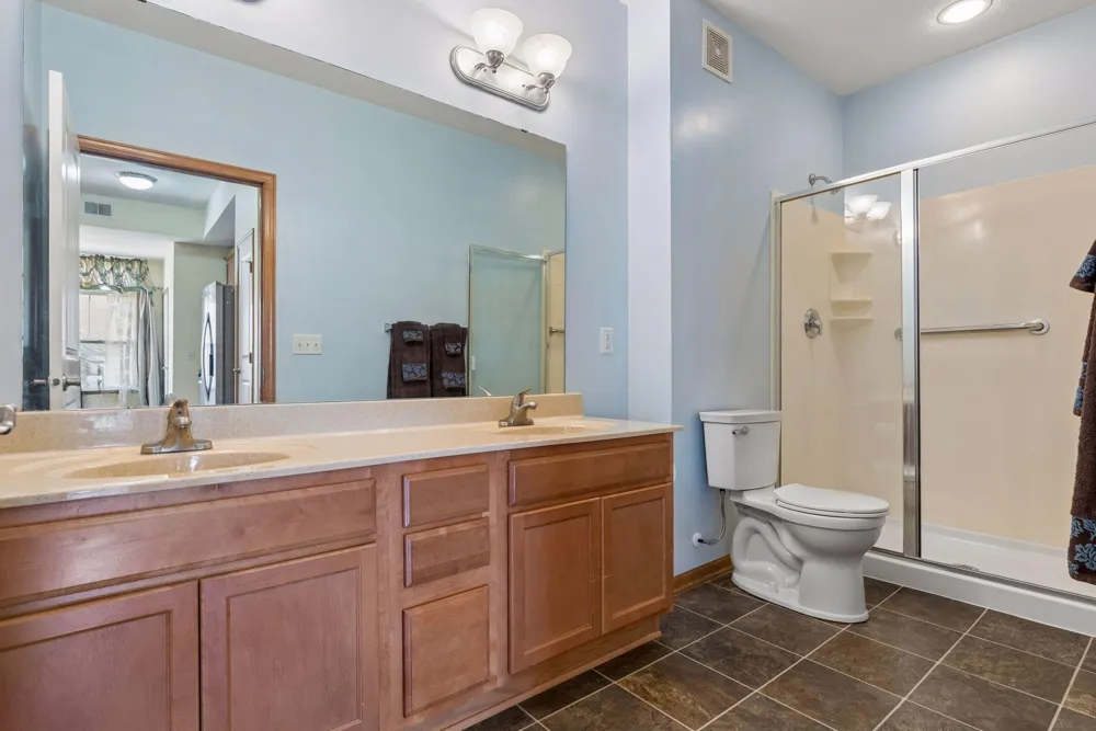 1244 County Road D E #102 Maplewood, MN 55109