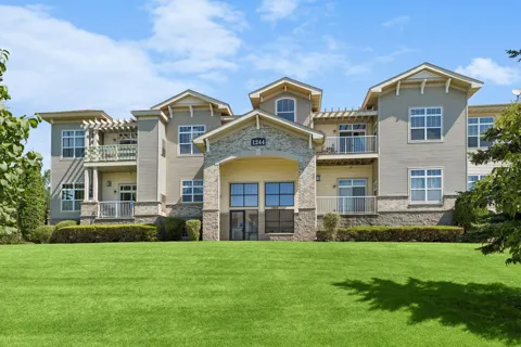 1244 County Road D E #102
