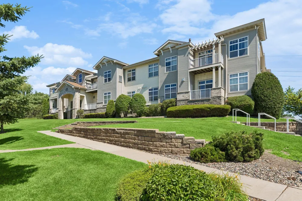 1244 County Road D E #102 Maplewood, MN 55109