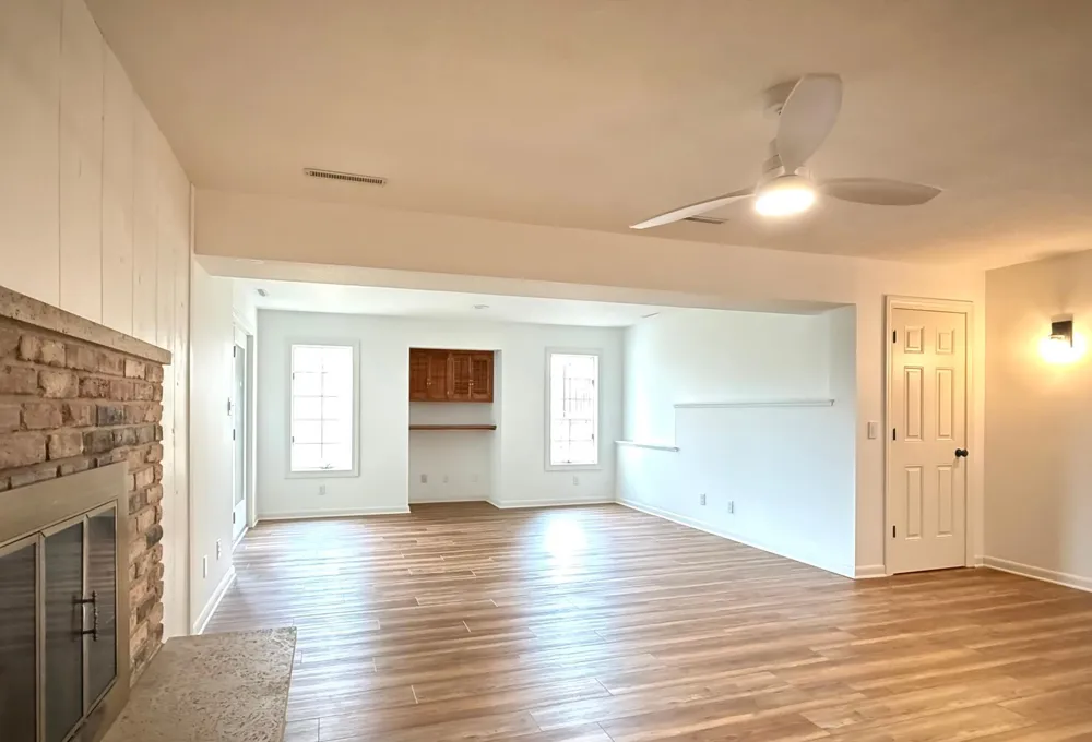 2211 Lenwood Drive SW Rochester, MN 55902