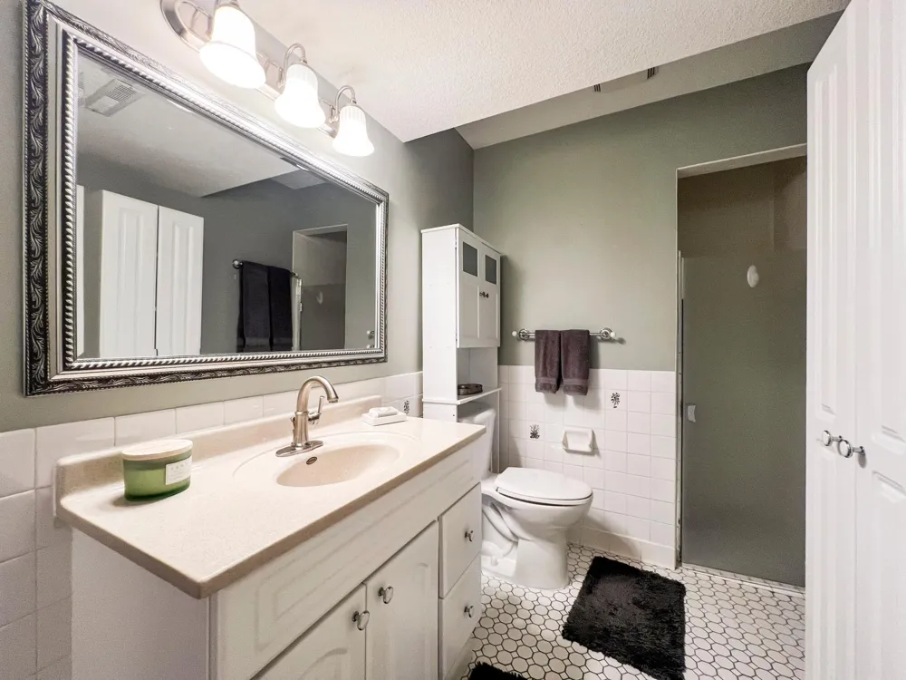 2211 Lenwood Drive SW Rochester, MN 55902