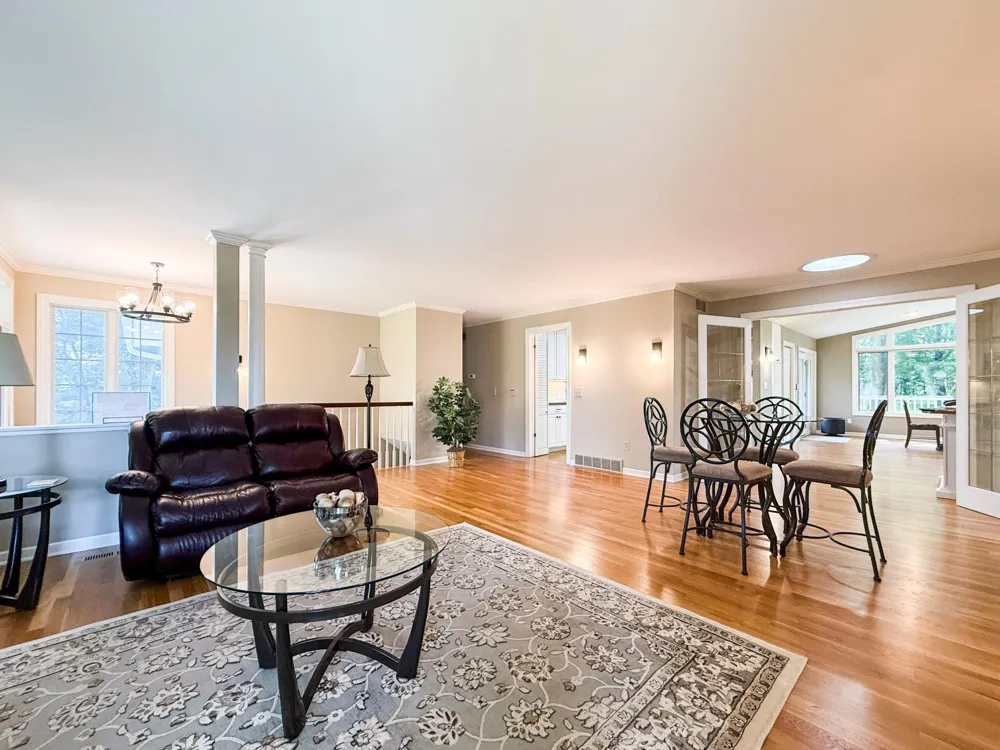 2211 Lenwood Drive SW Rochester, MN 55902