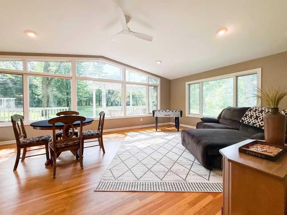 2211 Lenwood Drive SW Rochester, MN 55902