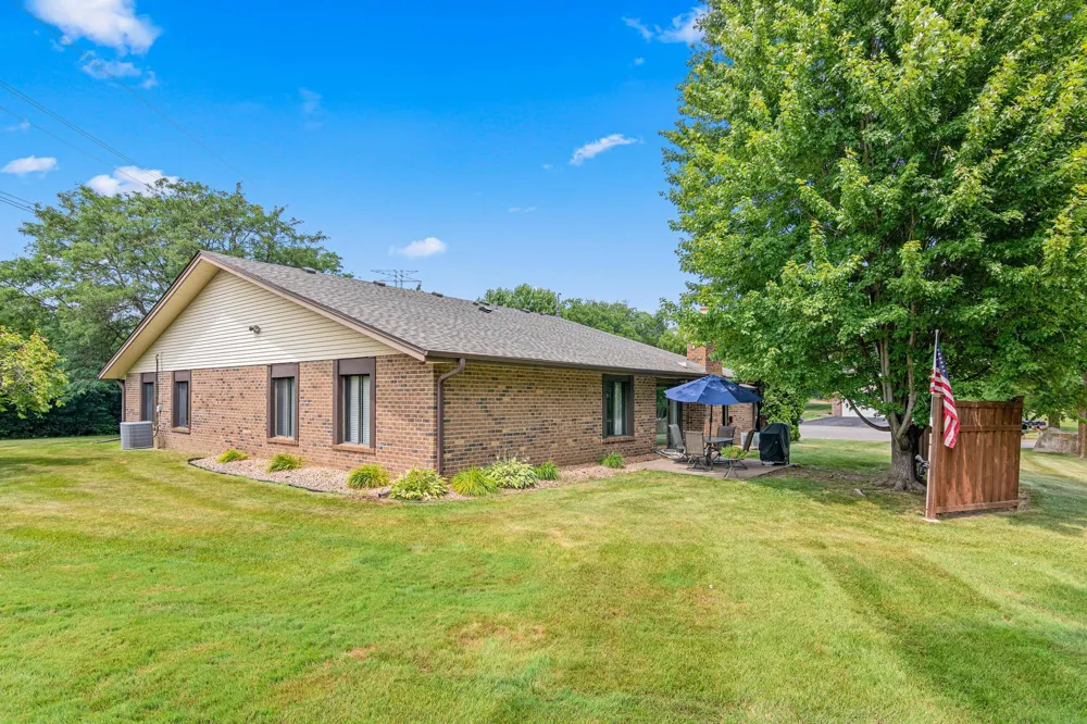 13401 Pepperwood Circle Minnetonka, MN 55305