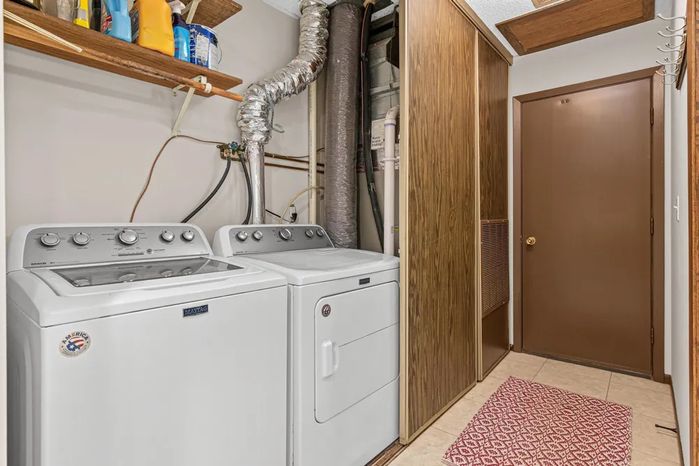 13401 Pepperwood Circle Minnetonka, MN 55305