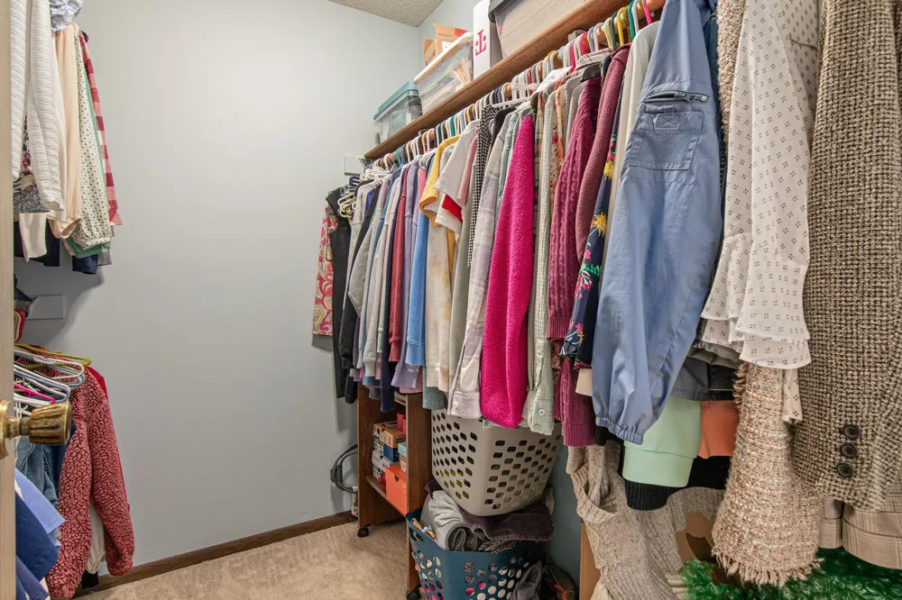 13401 Pepperwood Circle Minnetonka, MN 55305