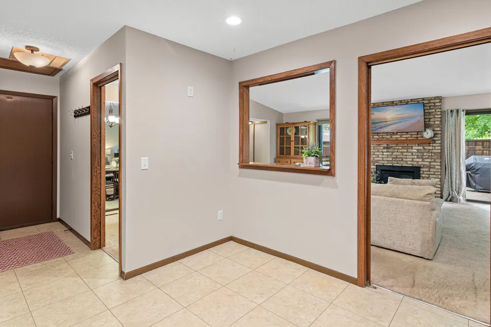 13401 Pepperwood Circle Minnetonka, MN 55305