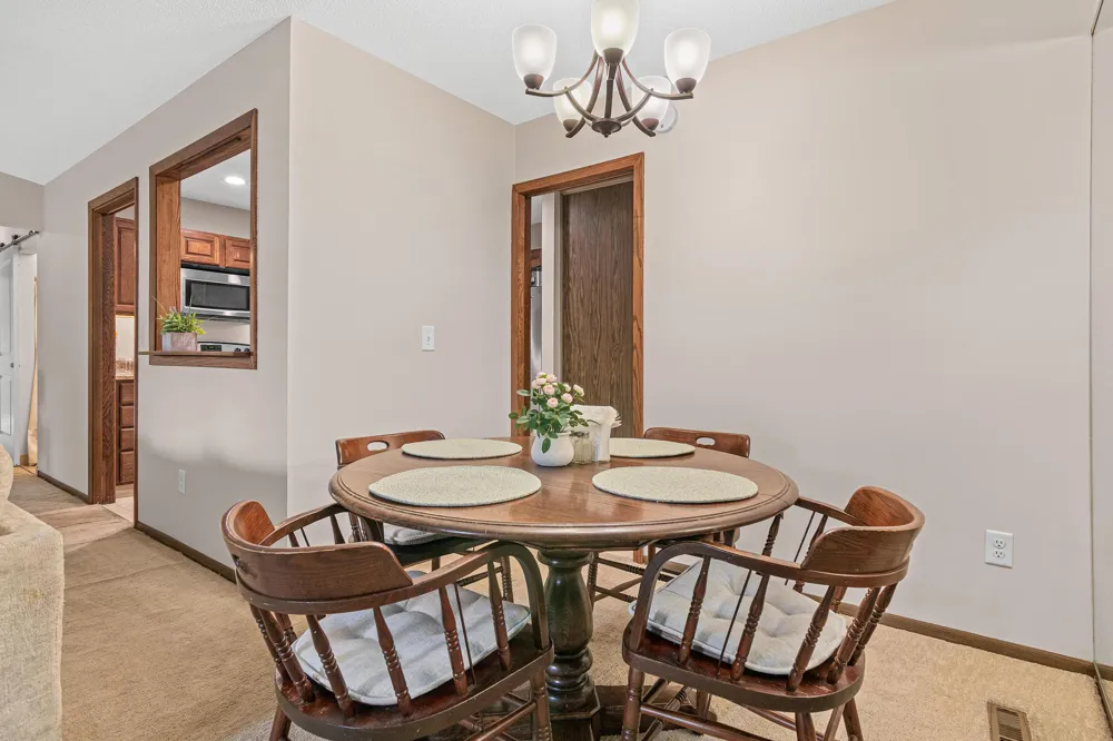 13401 Pepperwood Circle Minnetonka, MN 55305